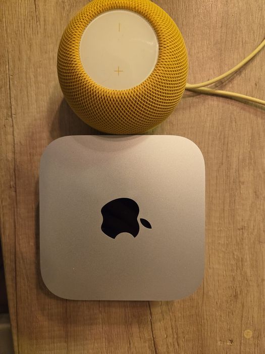 Apple Mac mini M4 i głośnik