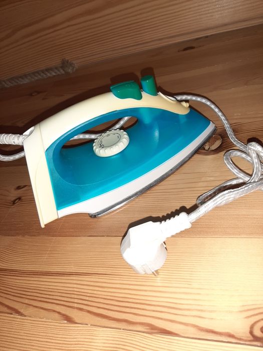 Праска працююча.