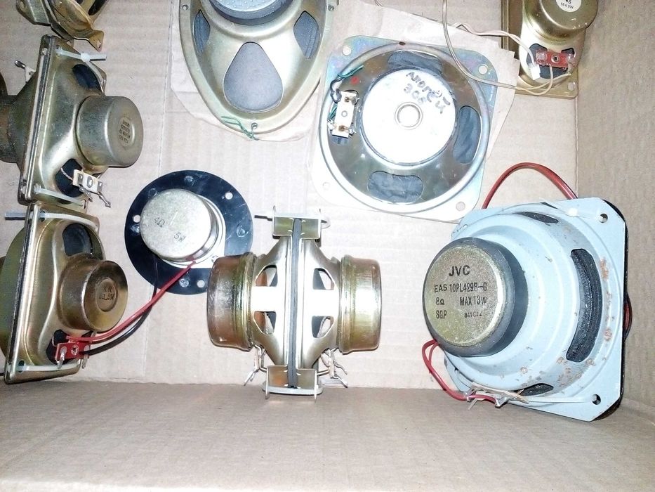 динамики различные с ТВ и др. устройств - 20 шт. лотом