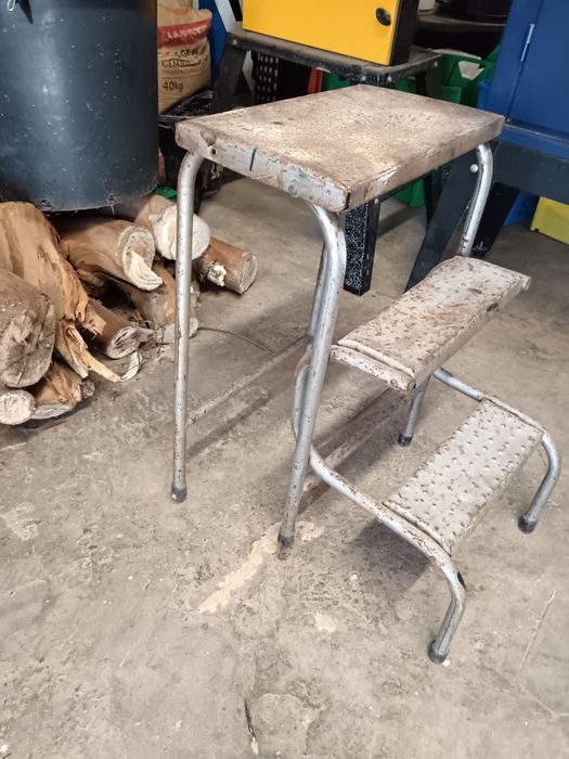 Escadote vintage chapa