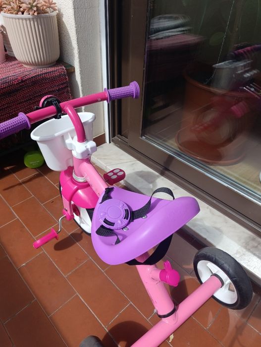 Triciclo Chicco menina