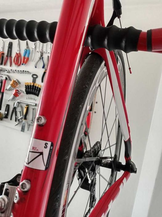 Bike estrada Fuji 2.3 em carbono rodas mavic  tamanho s 51.7