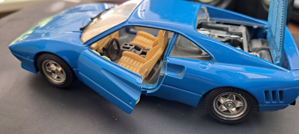 Машинка модель  ferrari gto 1984 bburago 1/24