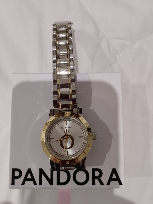 Relógio Pandora prateado e dourado. Lindo. Novo.