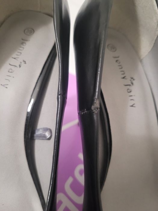 Czarne buty na obcasie