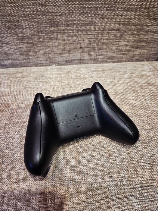 Геймпад Xbox series X/S на запчасти. С акумулятором и зарядкой