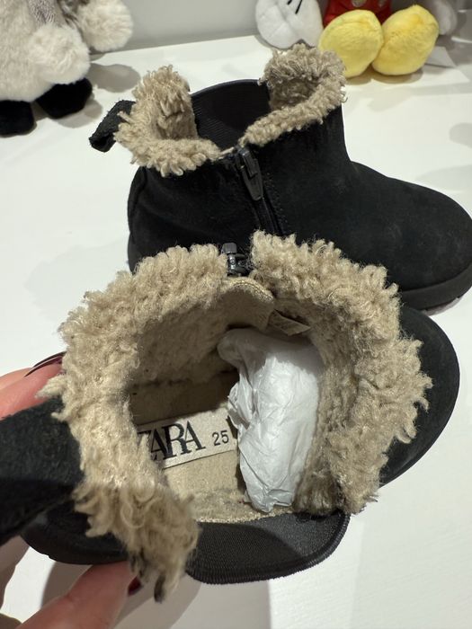 Взуття  ботінки zara 25 - 27 розмір