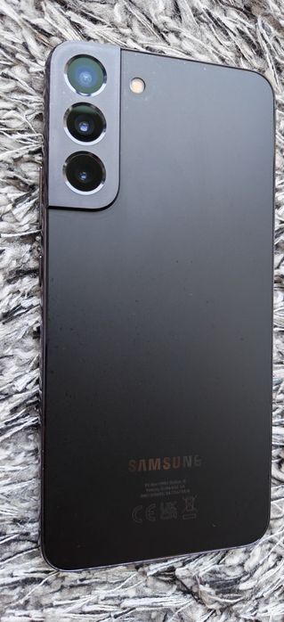 Samsung Galaxy S 22 + plus trzy letni