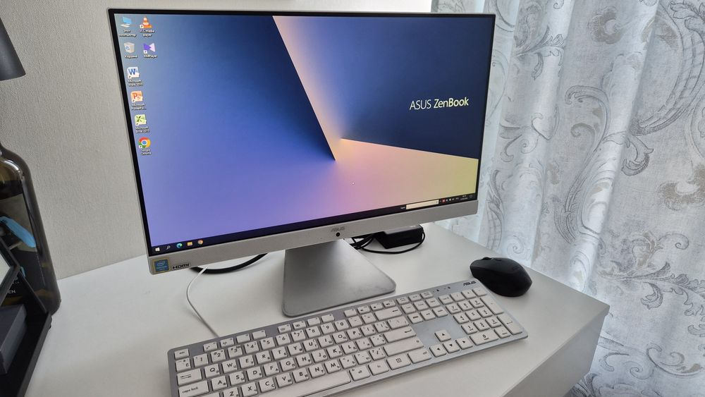 ASUS V222F моноблок, стан нового