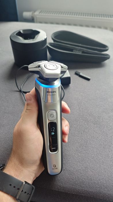 Philips Series 9000 SkinIQ S9985 – komplet, stacja czyszcząca, etui, 1.5 roku gwarancji