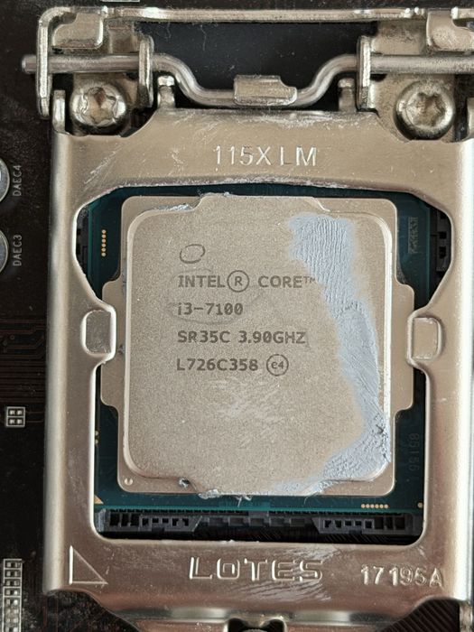 Płyta główna Gigabyte i procesor