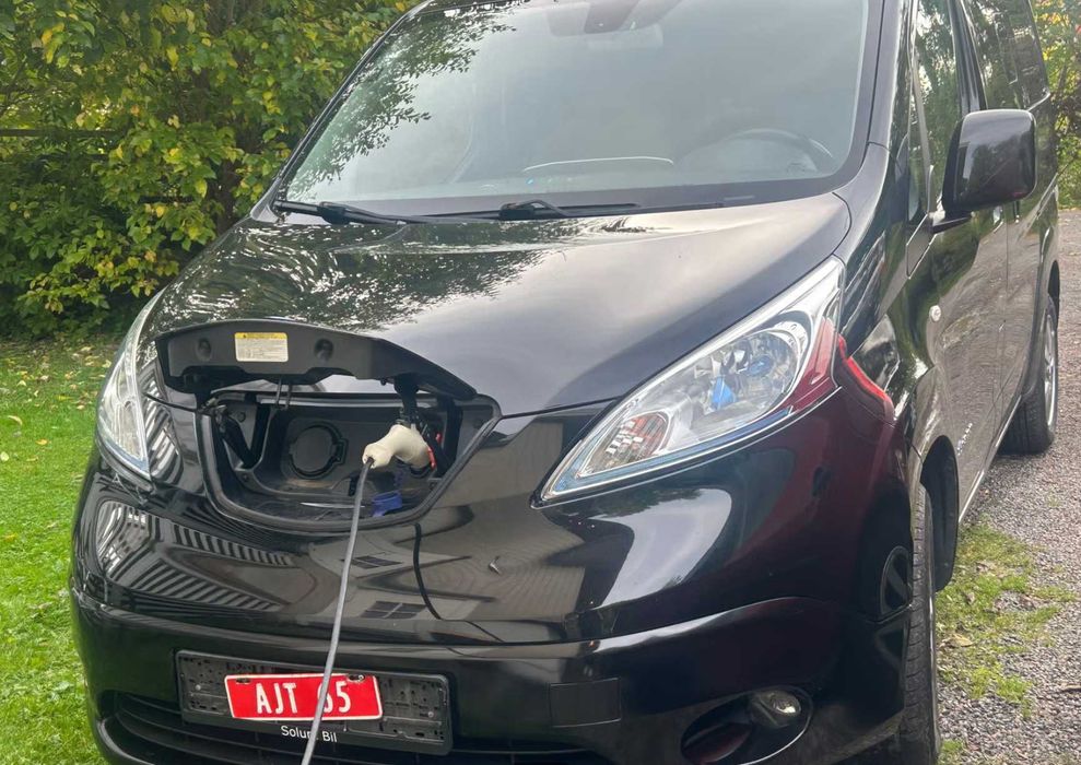 Nissan e-NV200 Evalia 24кВт, 2015 рік, 5 місць, авто з Норвегії під ключ