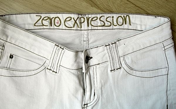 ZERO EXPRESSION - krótkie białe dżinsowe spodenki / szorty - 40