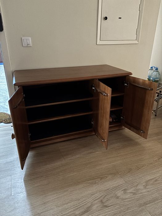 Móveis e espelho pinho mel da CERNE