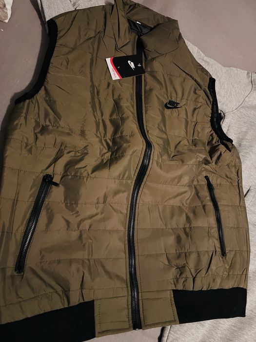 Dres Nike męski nowy z metka L plus kamizelka
