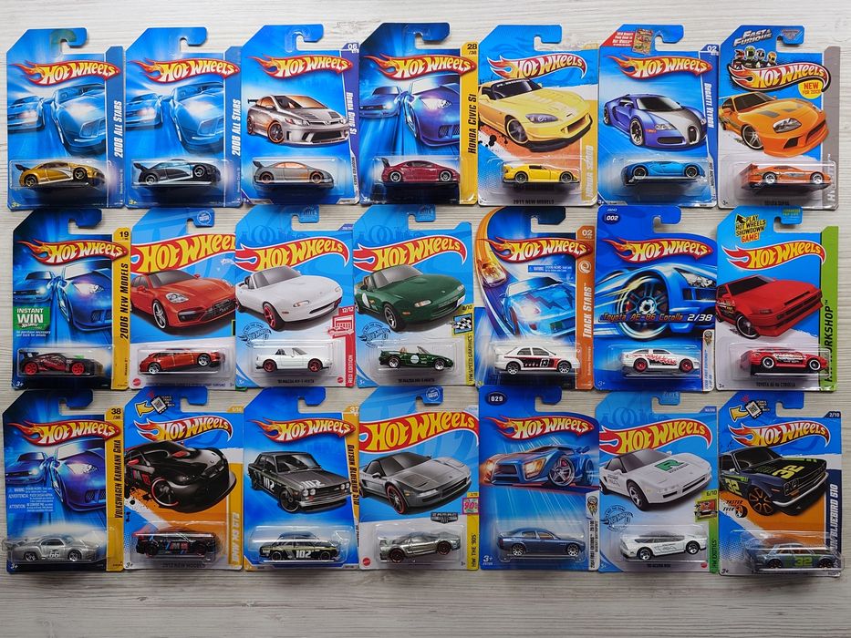 Машинки Hot Wheels та інші виробники