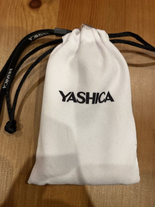 Camera Yashica DigiPix 100 Branca