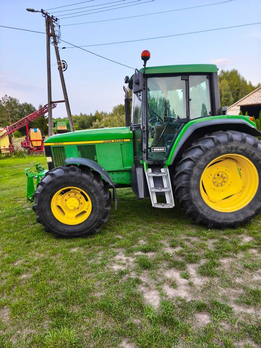 John Deere 6800
