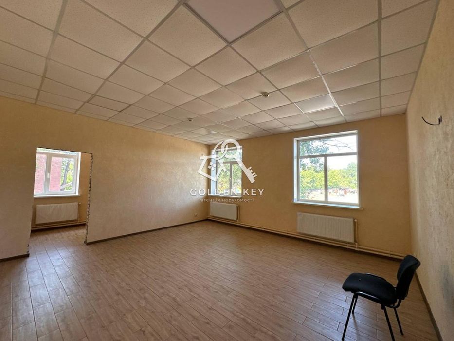 Оренда адміністративної будівлі (офіс) у Кривому Розі