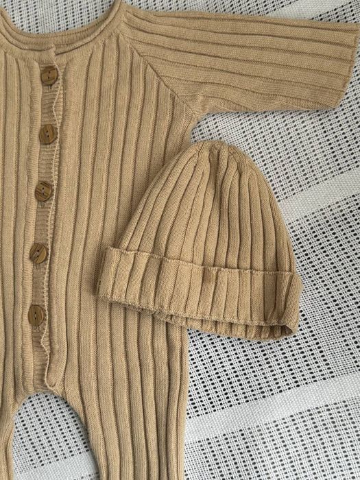 Естетичний бежевий ромпер в рубчик 0-3 місяців