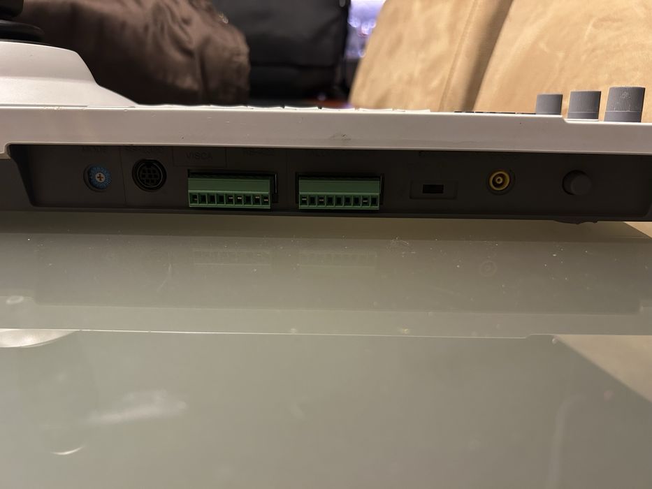 Câmera PTZ Sony EVI HD1 com Remote Sony RM-BR300