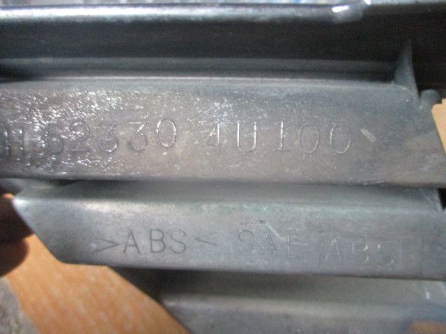 Friso pára-choques frente esquerdo NISSAN Almera Tino (V10)