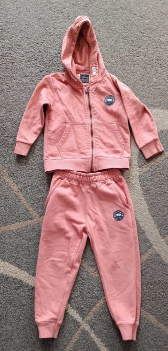 Dres dziewczęcy roz. 104