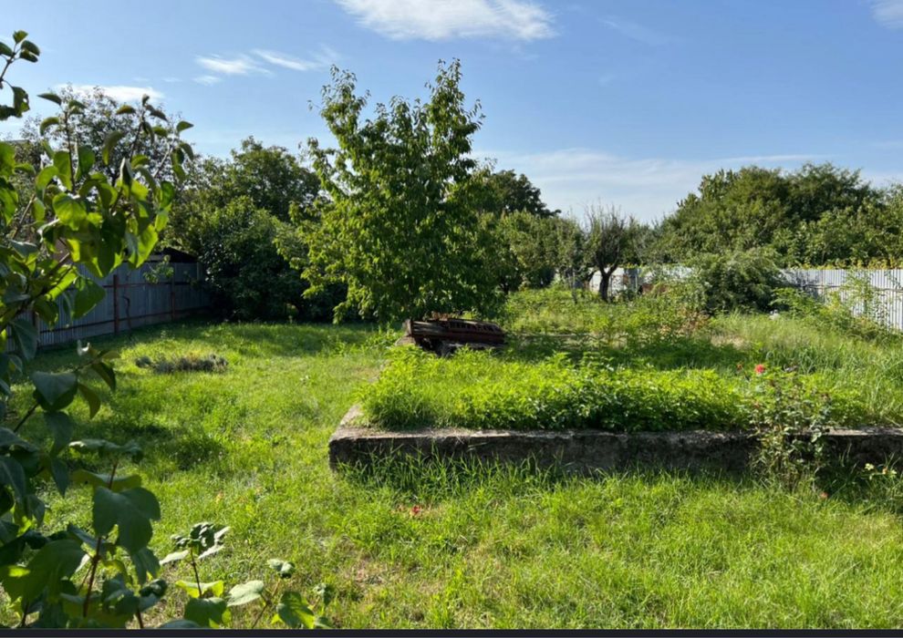 Продам  землю в селі Минай