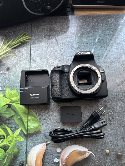 Aparat Fotograficzny Lustrzanka Canon EOS 2000D Boddy/Komplet/Wys24h!