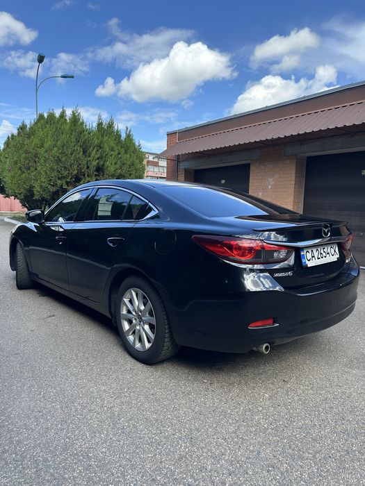 Продаж автомобіля Mazda 6