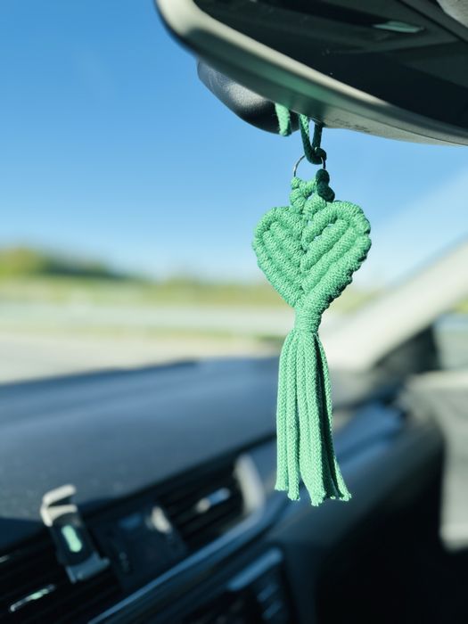 Zawieszka, brelok maskotka do kluczy, auta, plecaka, torby SERCE