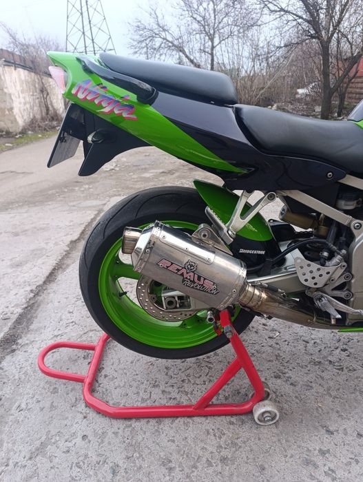 Продам KAWASAKI Ninja ZX-6R 2001р.: 209 145.83 грн. - Мотоциклы