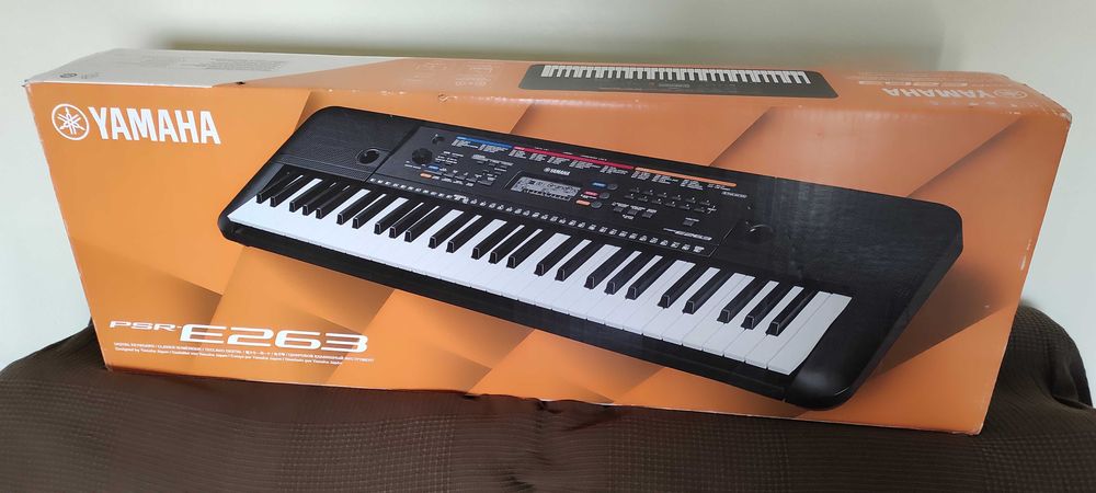 Teclado YAMAHA PSR-E263