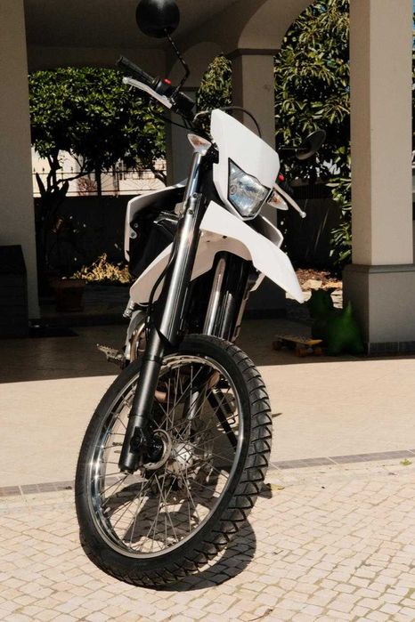 Mota Yamaha WR 125 R