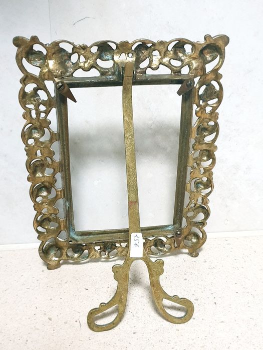 Antigas molduras em latão e bronze Sec.XIX