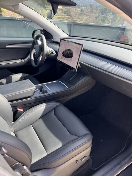 Tesla Y Long Range AWD 2024