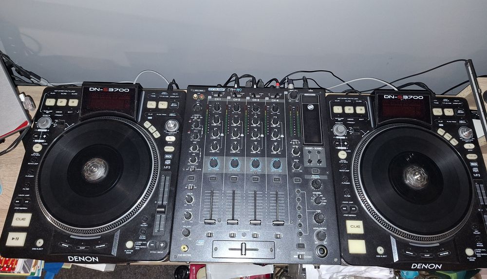 Reloop RMX80 +2x Denon DN-S3700 +Serato