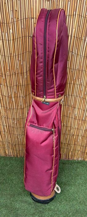 sacos de golf antigos com tacos