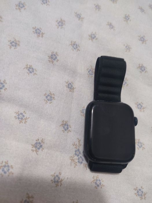 Apple Watch Series 9 45mm в доброму стані.