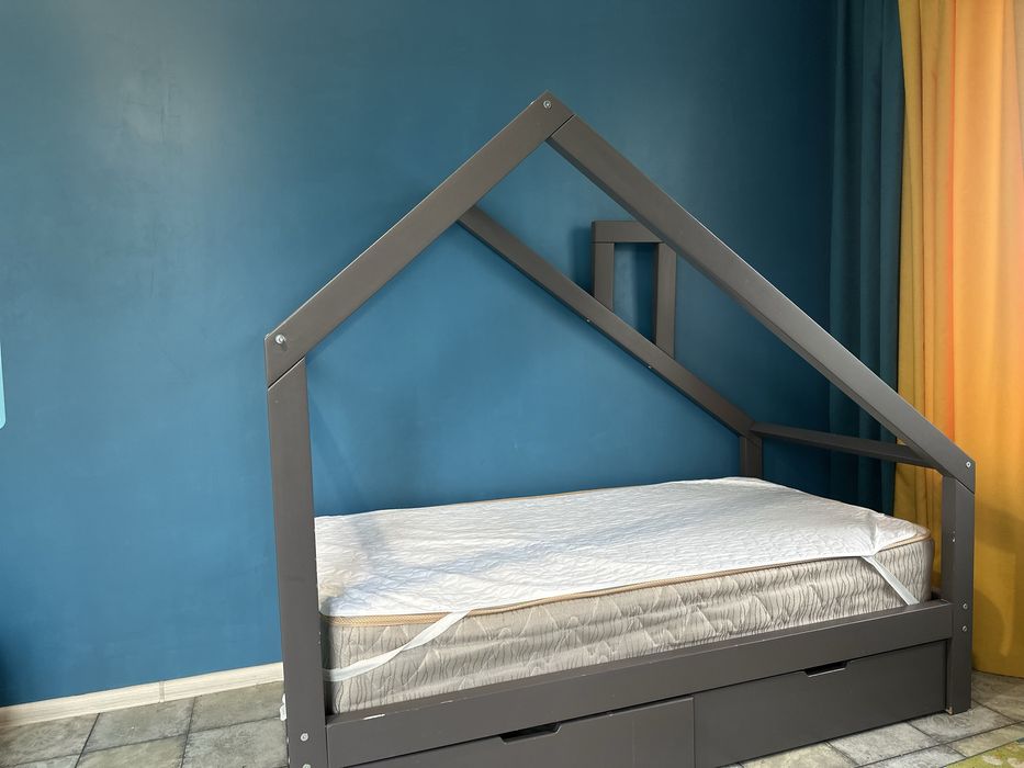 Детская кровать.