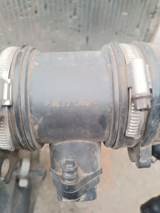 Корпус воздушного фильтра Опель вектора б