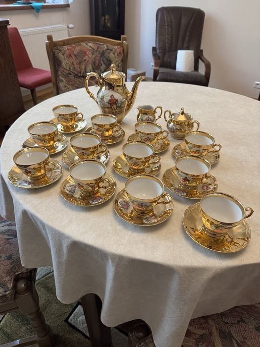 Złocony serwis kawowy ćmielów , porcenana komplet 12 osobowy