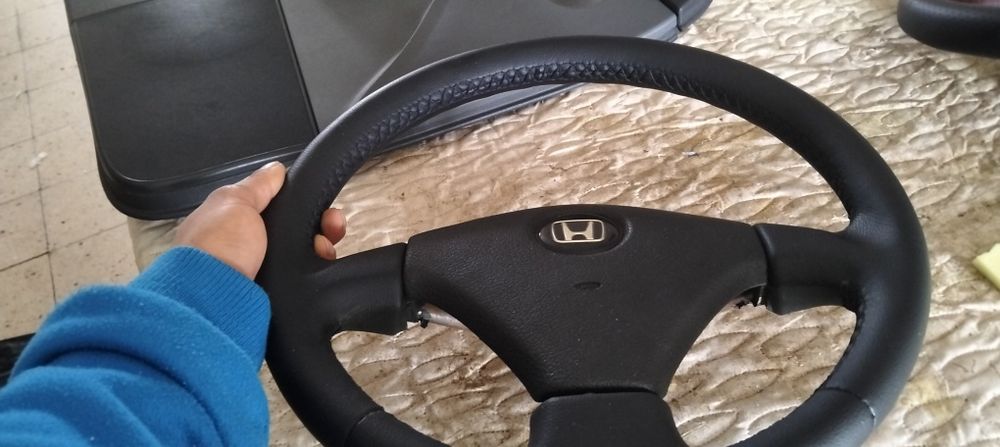 Estofador  reparação de hidráulico de capotas e tetos de abrir