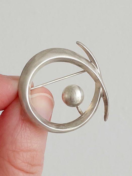 Srebrna modernistyczna broszka vintage sygnowana Erik Granit Made in Finland