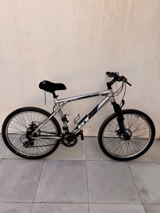 Bicicleta GT Avalanche 3.0