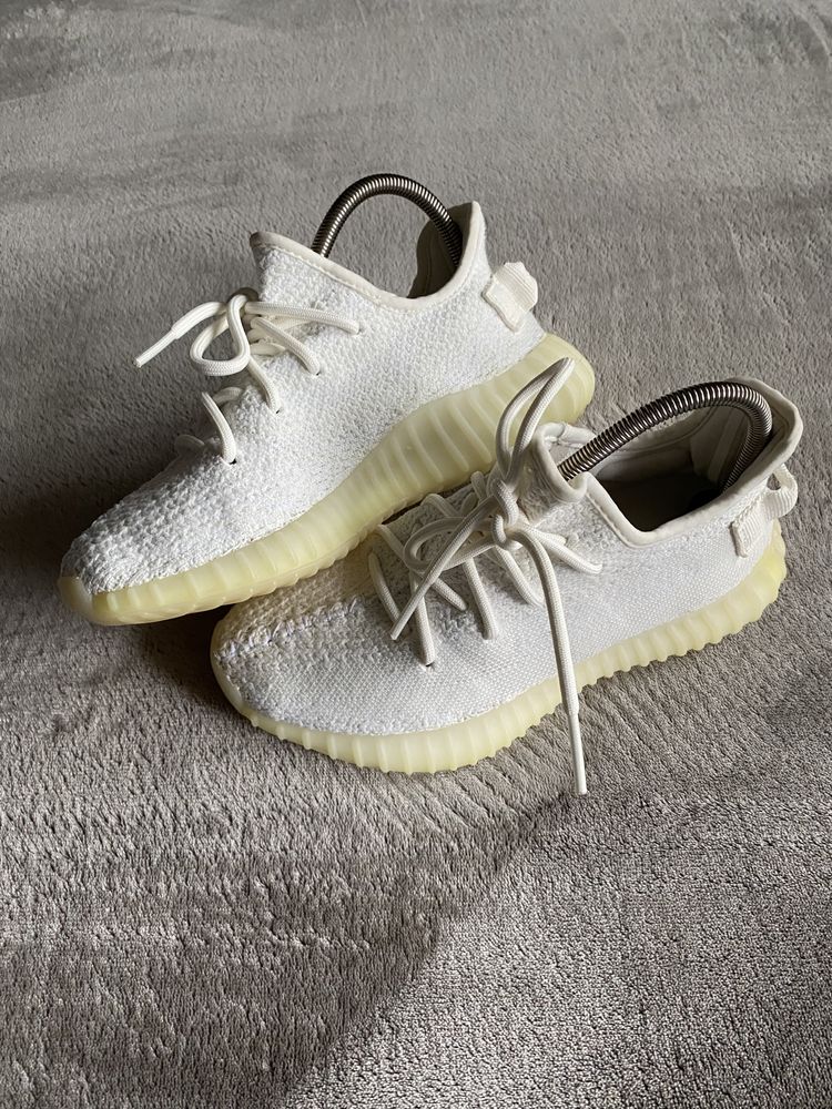 ADIDAS YEEZY BOOST 350 V2 Cream Triple