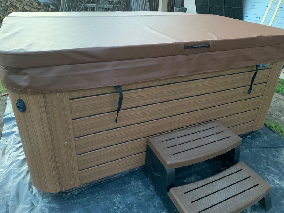 HotSpring Envoy jacuzzi ogrodowe 5 osobowe 236x236 pilot ozonator