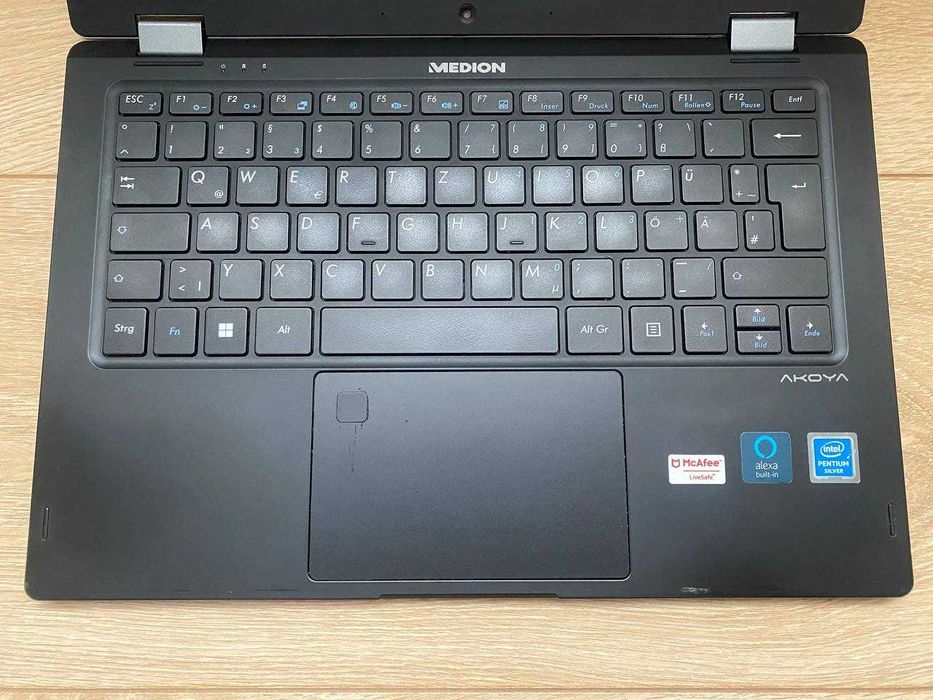 Ноутбук сенсорний Medion E3223 MD62437 (Pentium N5030, 8Gb, SSD 128Gb)