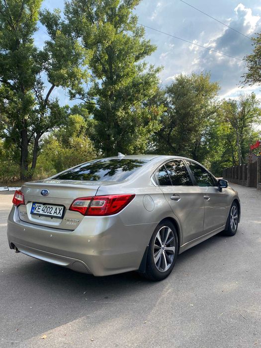 Subaru Legacy 2016 (2.5i-S CVT / 175 к.с. / AWD)