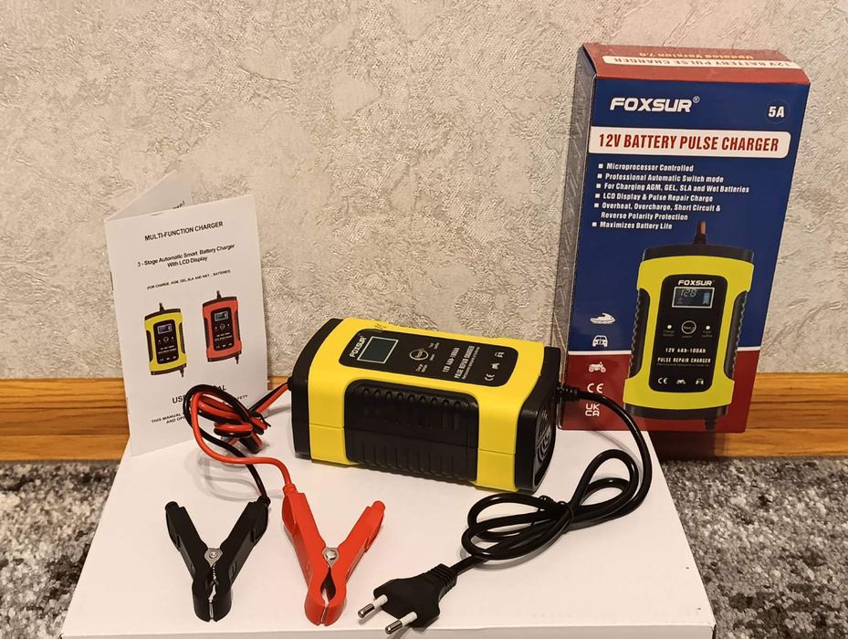 Імпульсний зарядний пристрій FOXSUR (12V, 5A) FBC1205D для АКБ